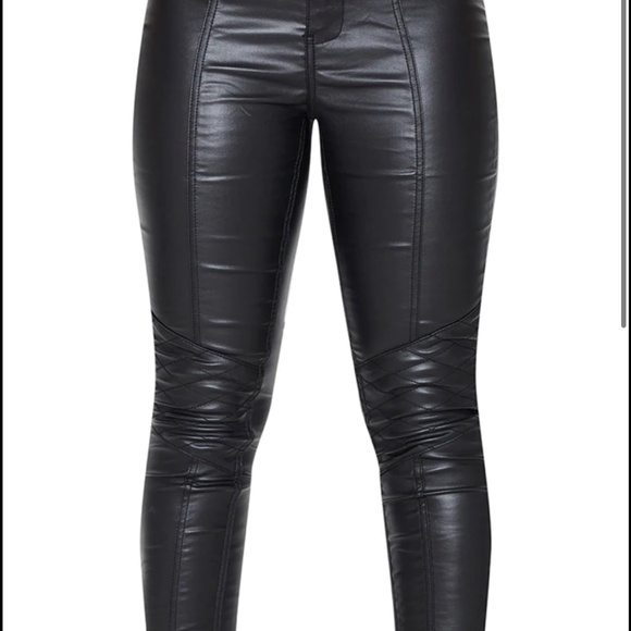 PRETTY LITTLE THING BIKER JEANS - Picture 4 of 4